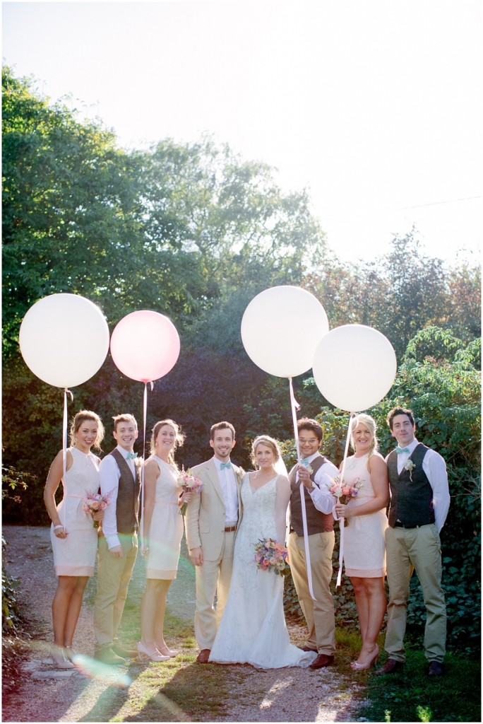 Giant-balloon-wedding-photos