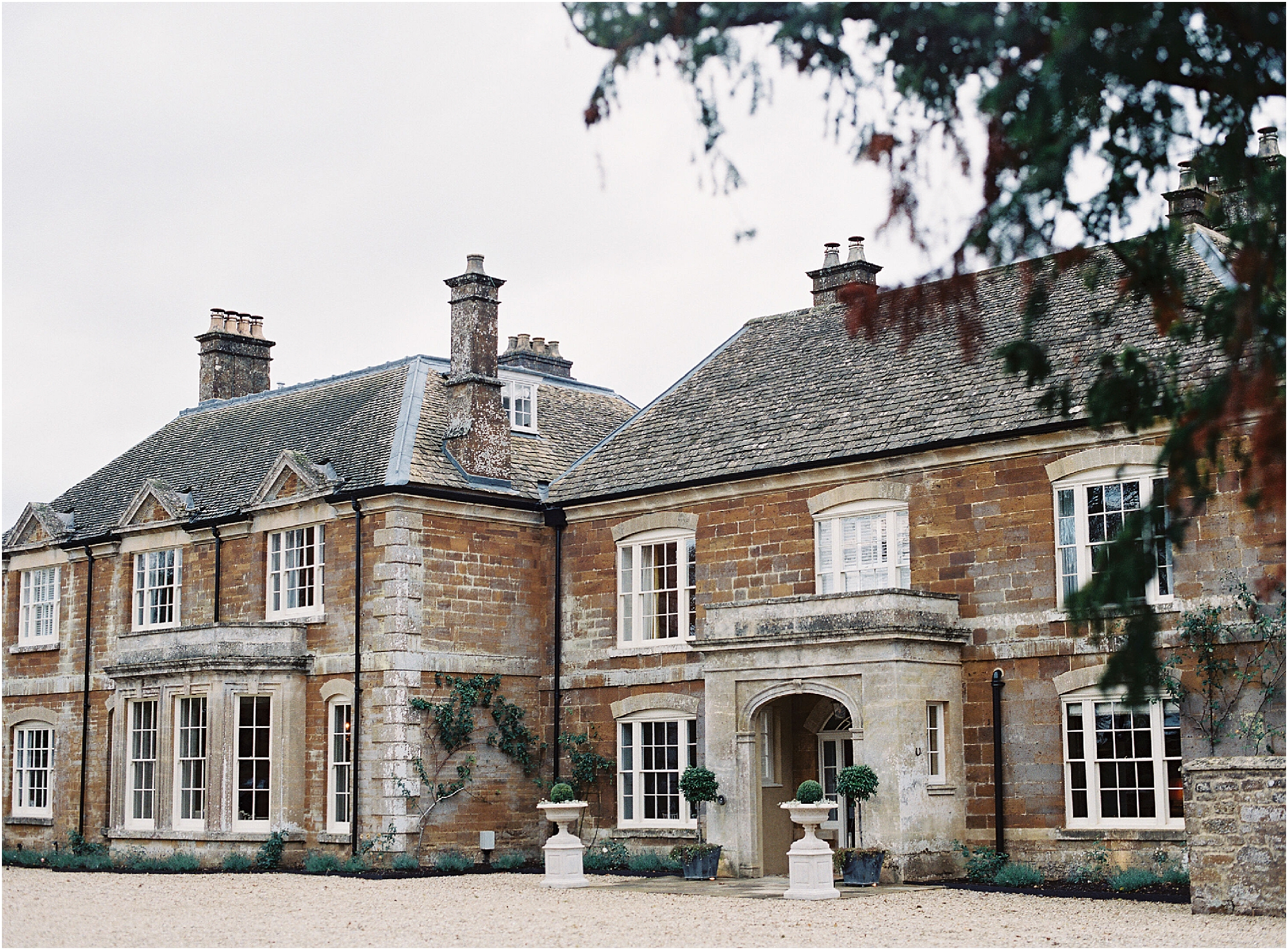 Thorpe Manor luxury wedding venue Oxfordshire