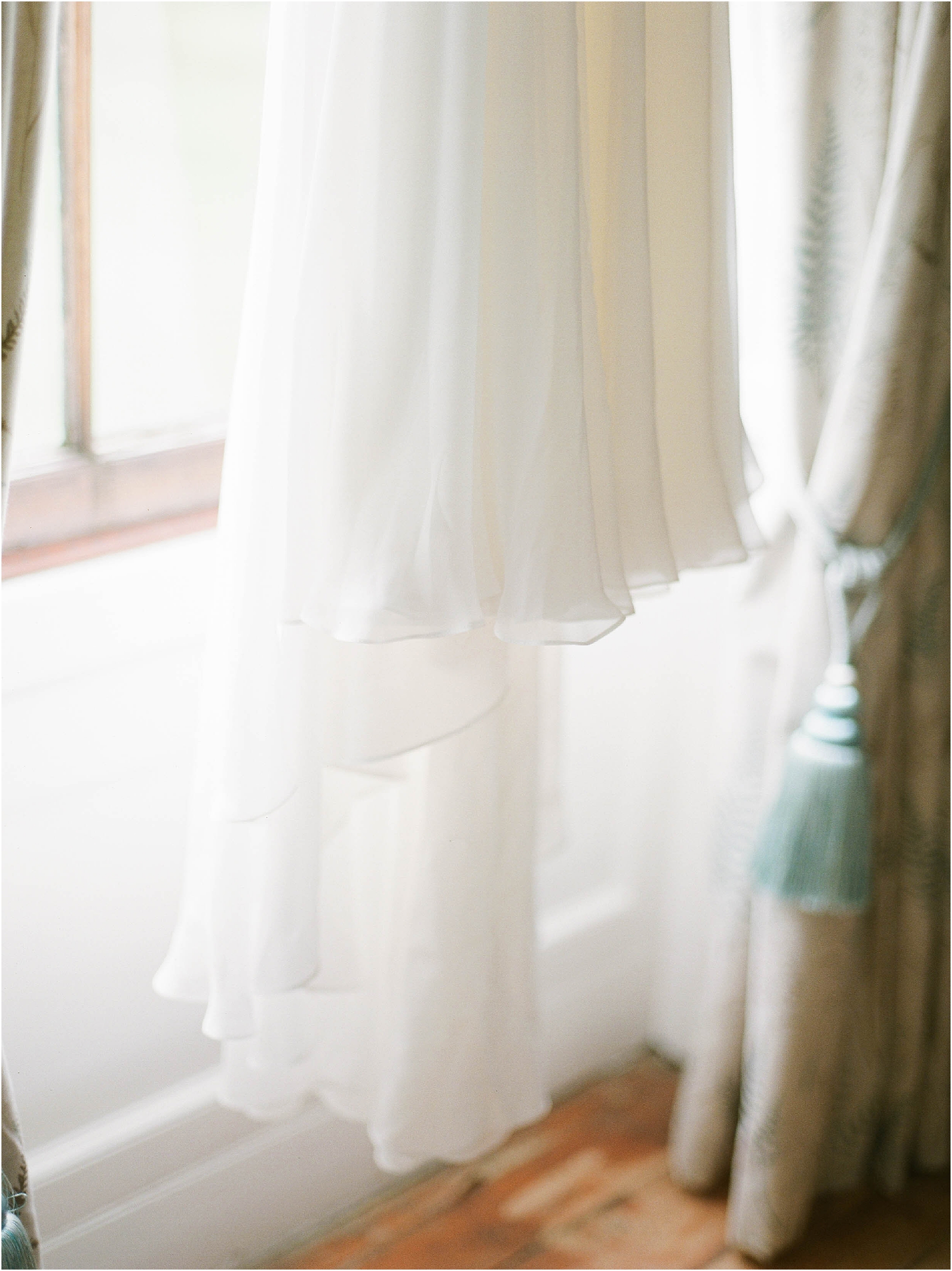 Silk details of Naomi Neoh wedding dress