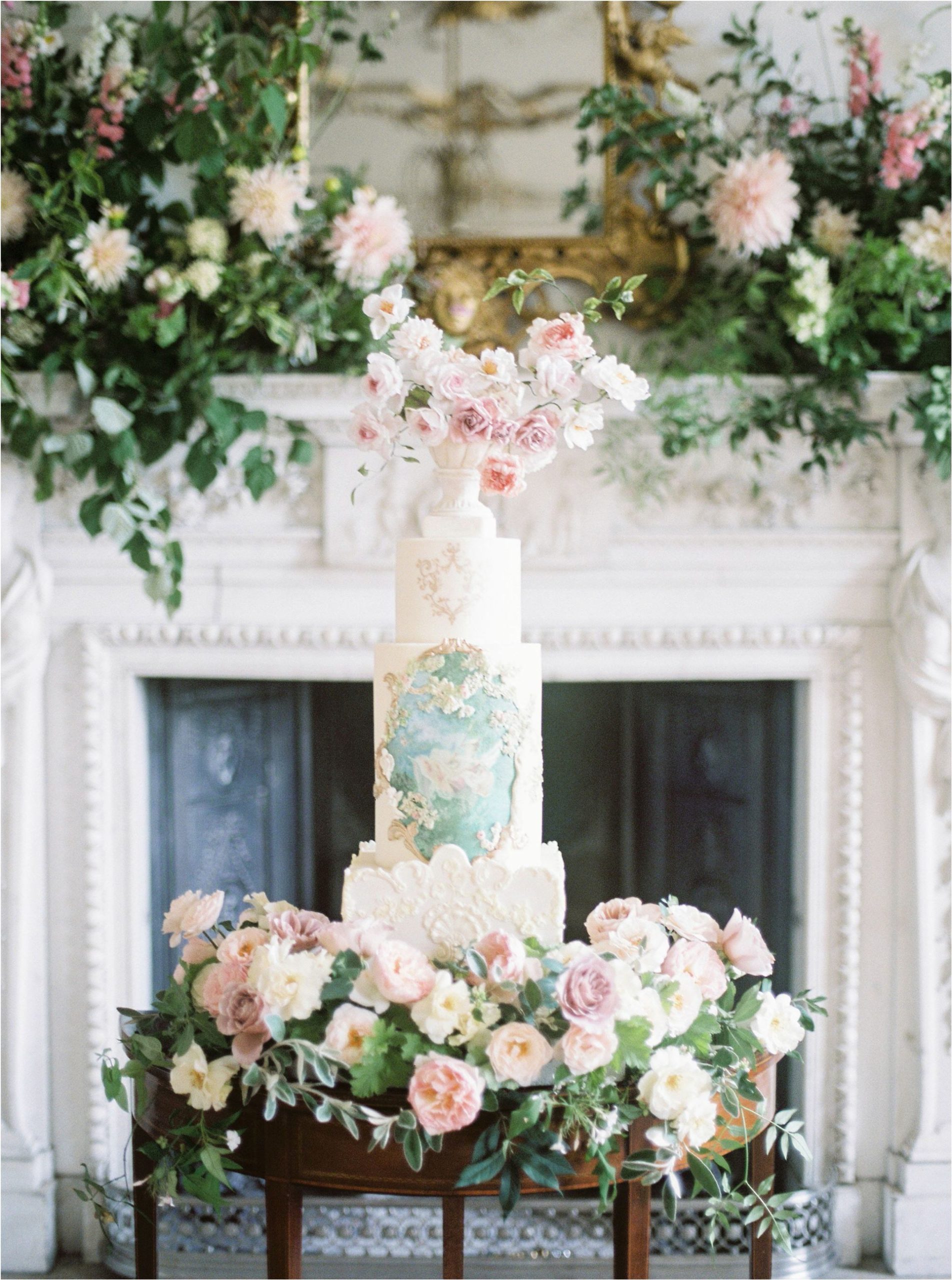 ornate luxury wedding cake