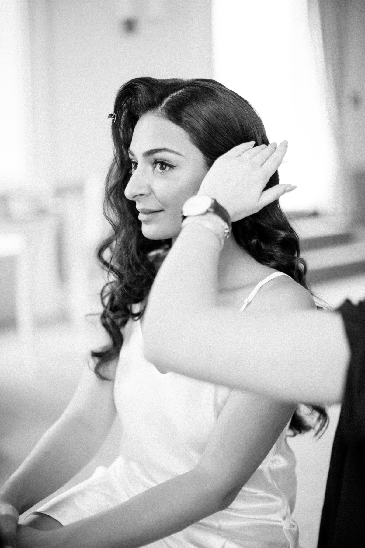 Bride with Hollywood wave